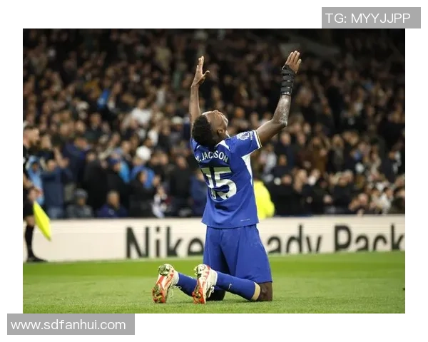 足总杯激战切尔西与热刺互交白卷补时进球瞬间点燃全场激情