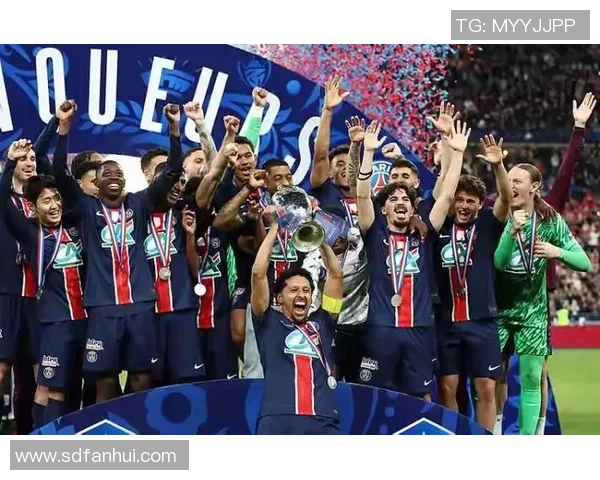 国王杯精彩对决里昂大胜曼城帽子戏法引爆全场热情