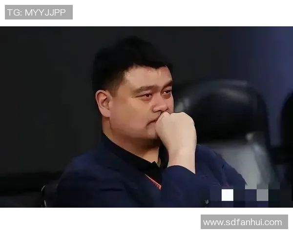 姚明与叶丽的传奇故事：从篮球场到生活的美好旅程