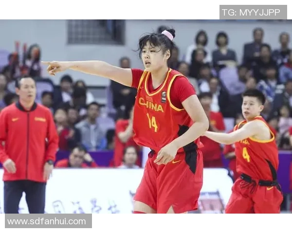 姚明女友乔治的爱情故事与篮球梦想交织的精彩人生