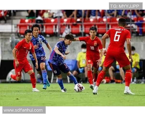 西安足球队配合引发热议球迷对战术和默契提出不同看法