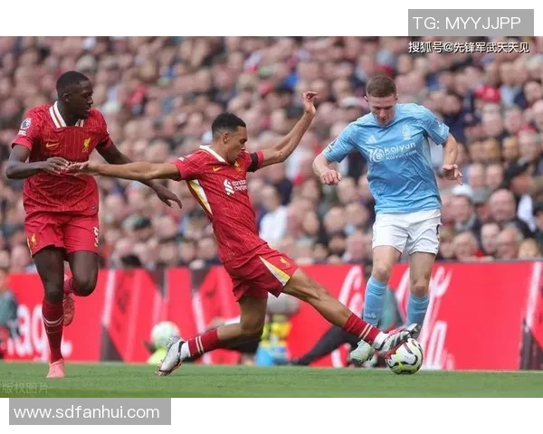 欧冠激战阿森纳与曼联握手言和乌龙球瞬间成比赛焦点引发热议