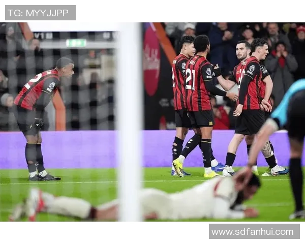 利物浦在友谊赛中逆转拜仁补时绝杀点燃全场激情瞬间回顾 利物浦在友谊赛中逆转拜仁补时绝杀点燃全场激情瞬间回顾