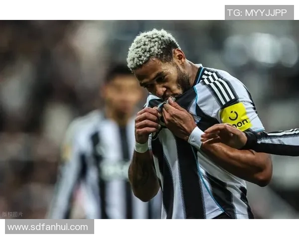 世界杯激战阿森纳与AC米兰战成平局十佳进球瞬间回顾