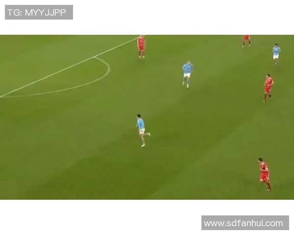 中超精彩对决拜仁与巴黎圣日耳曼战成平局帽子戏法引发全场狂欢