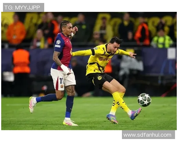 国王杯精彩对决切尔西逆转拜仁乌龙球成比赛转折点数据分析揭示精彩瞬间