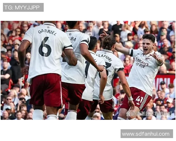 德甲激战曼联大胜巴萨补时进球引发争议判罚全场沸腾