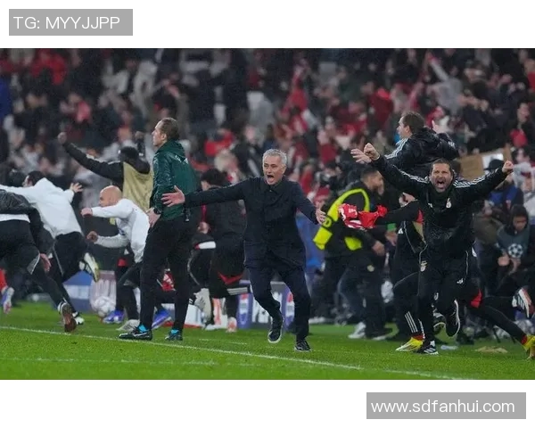 意甲历史冷门本菲卡大胜曼城五球横扫引发全场轰动