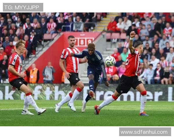 德甲经典对决曼联逆转曼城补时绝杀引爆全场激情