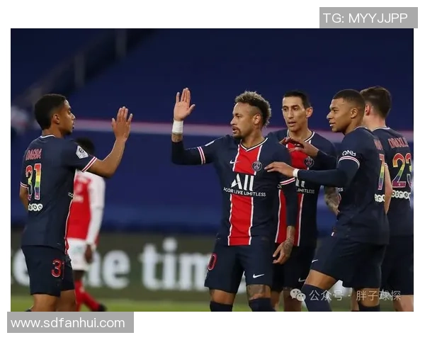 足总杯激战:利物浦逆转巴黎圣日耳曼精彩瞬间引发全场沸腾 足总杯激战:利物浦逆转巴黎圣日耳曼精彩瞬间引发全场沸腾